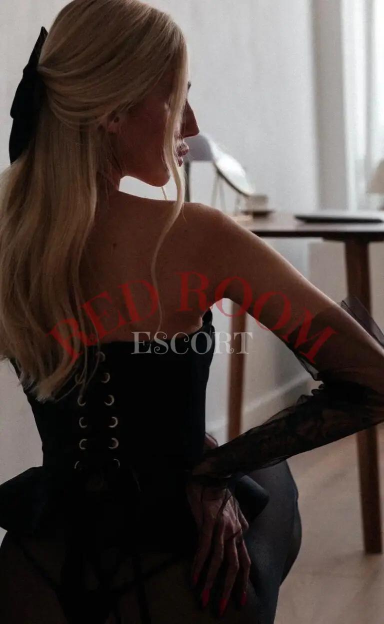 Эскортница Анастасия - грудь 2, рост 175 см, вес 54 кг, цвет волос Блондинки, этничность Европейская
