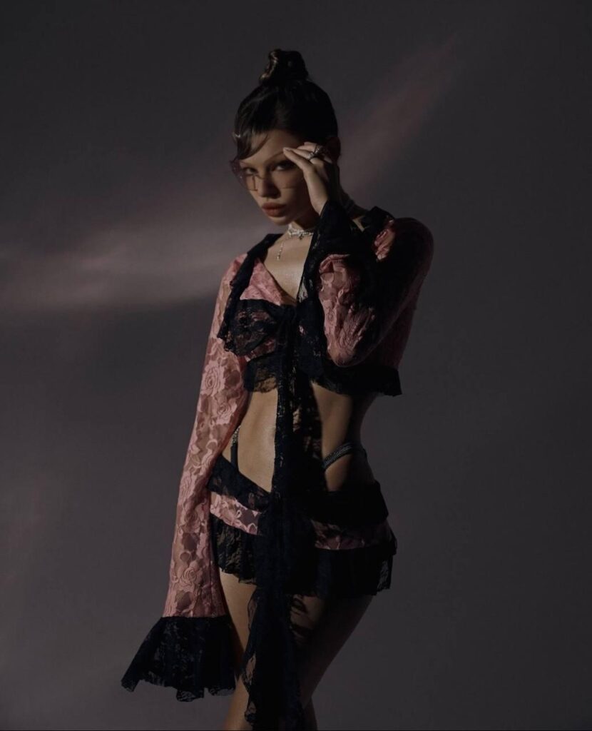 Астрид — возраст 23, рост 178, вес 52, размер груди 2