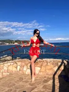 Эскортница Наоми - грудь 1.5, рост 175 см, вес 66 кг, цвет волос Брюнетки, этничность Европейская