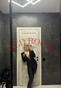 Эскортница Елена  - грудь 2, рост 161 см, вес 64 кг, цвет волос Блондинки, этничность Европейская