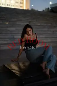 Эскортница Аэлита - грудь 2, рост 173 см, вес 56 кг, цвет волос Брюнетки, этничность Азиатская