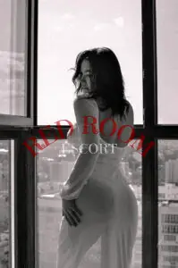 Эскортница Иветта - грудь 3, рост 172 см, вес 60 кг, цвет волос Шатенки, этничность Европейская