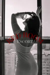 Эскортница Иветта - грудь 3, рост 172 см, вес 60 кг, цвет волос Шатенки, этничность Европейская