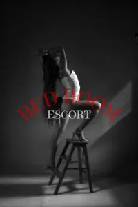 Эскортница Уенздей - грудь 1, рост 165 см, вес 55 кг, цвет волос Рыжые, этничность Европейская