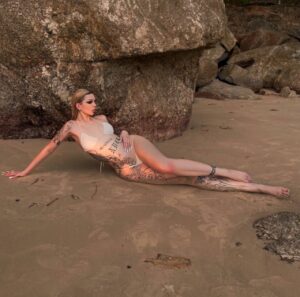 Эскортница Астрид - грудь 2, рост 178 см, вес 52 кг, цвет волос Блондинки, этничность Европейская