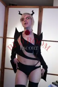 Эскортница Елена  - грудь 2, рост 161 см, вес 64 кг, цвет волос Блондинки, этничность Европейская