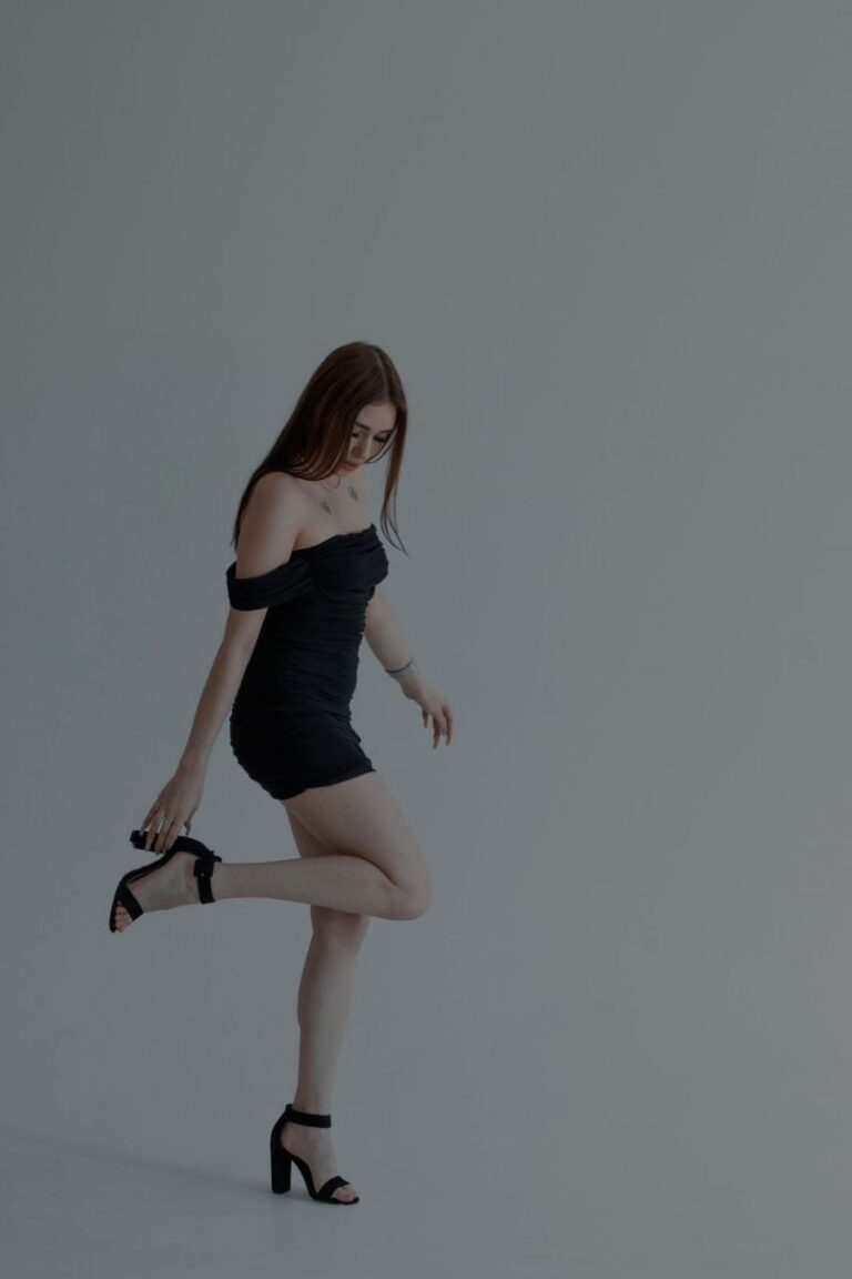 Эскортница Джульетта - грудь 1, рост 160 см, вес 48 кг, цвет волос Брюнетки