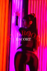 Эскортница Елена  - грудь 2, рост 161 см, вес 64 кг, цвет волос Блондинки, этничность Европейская