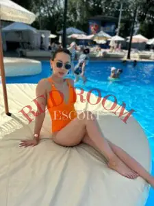 Эскортница Айдана - грудь 1.5, рост 160 см, вес 50 кг, цвет волос Брюнетки, этничность Азиатская