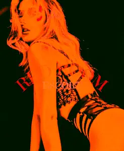 Эскортница Оливия - грудь 2, рост 165 см, вес 50 кг, цвет волос Русые, этничность Европейская