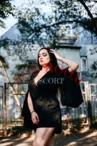 Эскортница Эдда - грудь 4, рост 167 см, вес 59 кг, цвет волос Брюнетки, этничность Европейская