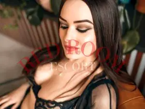 Эскортница Эдда - грудь 4, рост 167 см, вес 59 кг, цвет волос Брюнетки, этничность Европейская