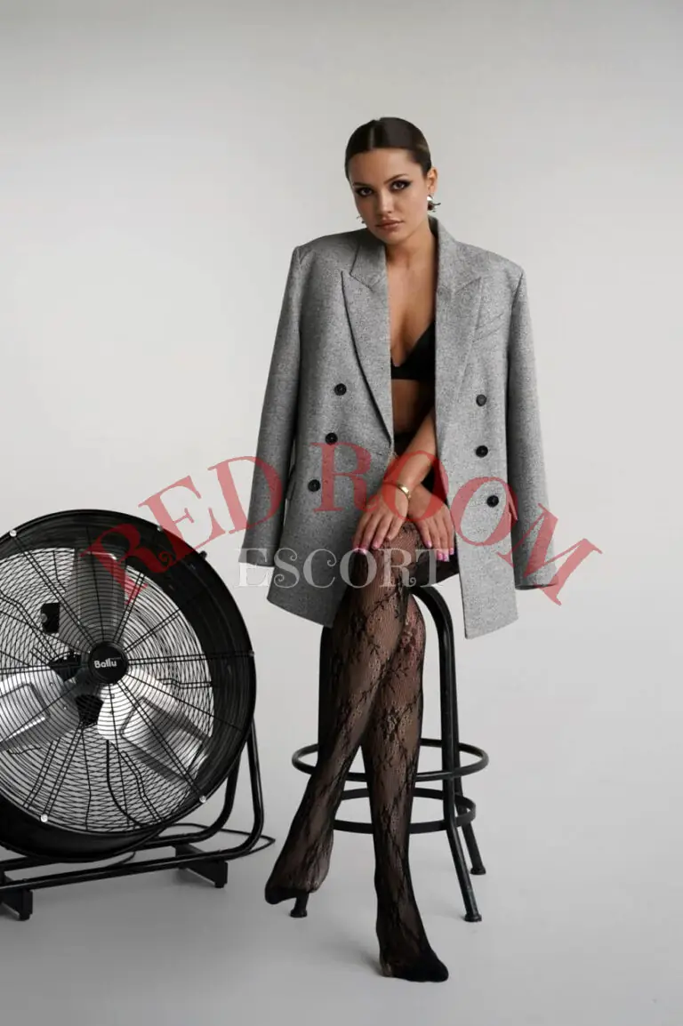 Эскортница Альбина  - грудь 2, рост 171 см, вес 57 кг, цвет волос Русые, этничность Европейская