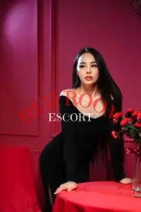 Эскортница Адема - грудь 1.5, рост 165 см, вес 47 кг, цвет волос Шатенки, этничность Азиатская