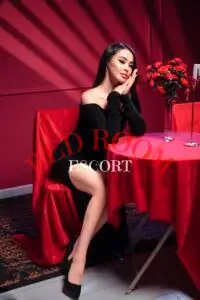 Эскортница Адема - грудь 1.5, рост 165 см, вес 47 кг, цвет волос Шатенки, этничность Азиатская