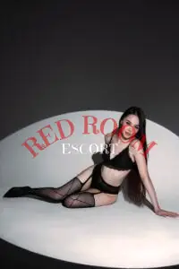 Эскортница Адема - грудь 1.5, рост 165 см, вес 47 кг, цвет волос Шатенки, этничность Азиатская