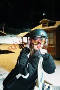 Эскортница Кристина - грудь 2, рост 170 см, вес 53 кг, цвет волос Брюнетки, этничность Европейская