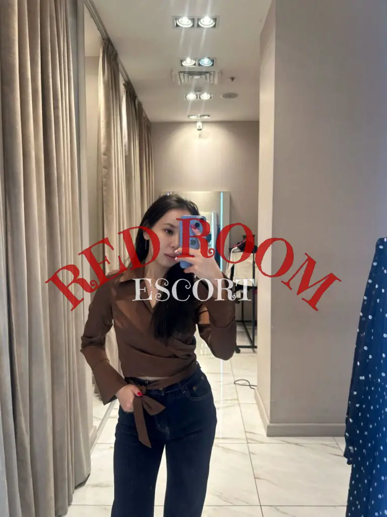 Эскортница Айдана - грудь 1.5, рост 160 см, вес 50 кг, цвет волос Брюнетки, этничность Азиатская