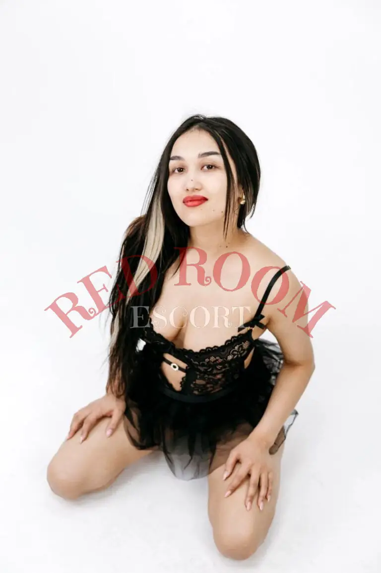 Эскортница Альбина - грудь 2, рост 160 см, вес 51 кг, цвет волос Брюнетки, этничность Азиатская