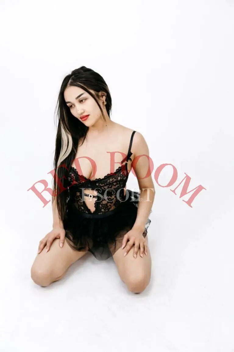 Эскортница Альбина - грудь 2, рост 160 см, вес 51 кг, цвет волос Брюнетки, этничность Азиатская