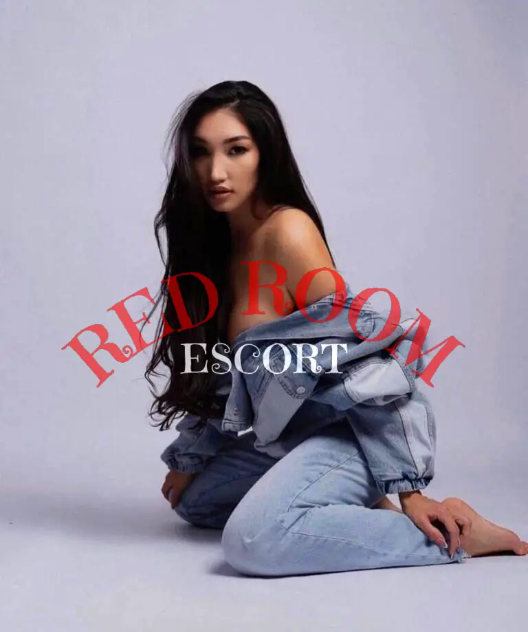 Эскортница Аэлита - грудь 2, рост 173 см, вес 56 кг, цвет волос Брюнетки, этничность Азиатская