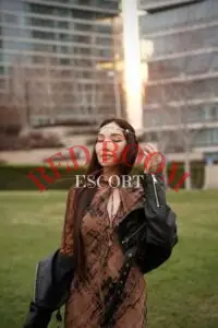 Эскортница Аэлита - грудь 2, рост 173 см, вес 56 кг, цвет волос Брюнетки, этничность Азиатская