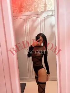 Эскортница Анетта - грудь 2, рост 170 см, вес 47 кг, цвет волос Брюнетки, этничность Азиатская