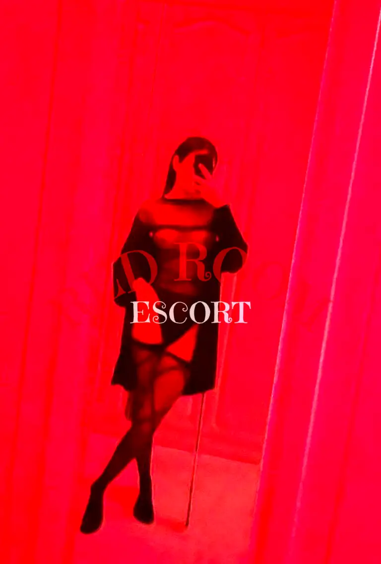 Эскортница Анетта - грудь 2, рост 170 см, вес 47 кг, цвет волос Брюнетки, этничность Азиатская