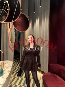 Эскортница Айым - грудь 3, рост 165 см, вес 55 кг, цвет волос Брюнетки, этничность Азиатская