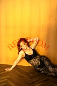 Эскортница София - грудь 2, рост 161 см, вес 63 кг, цвет волос Рыжые, этничность Азиатская