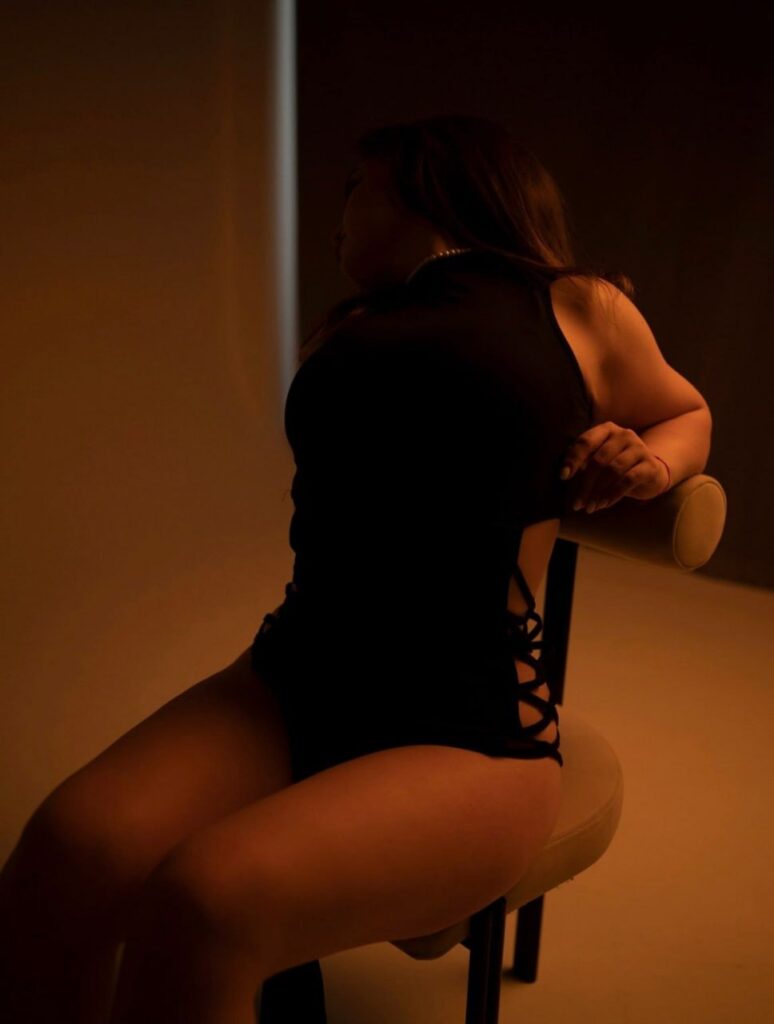 Мелисса — возраст 24, рост 166, вес 67, размер груди 2.5