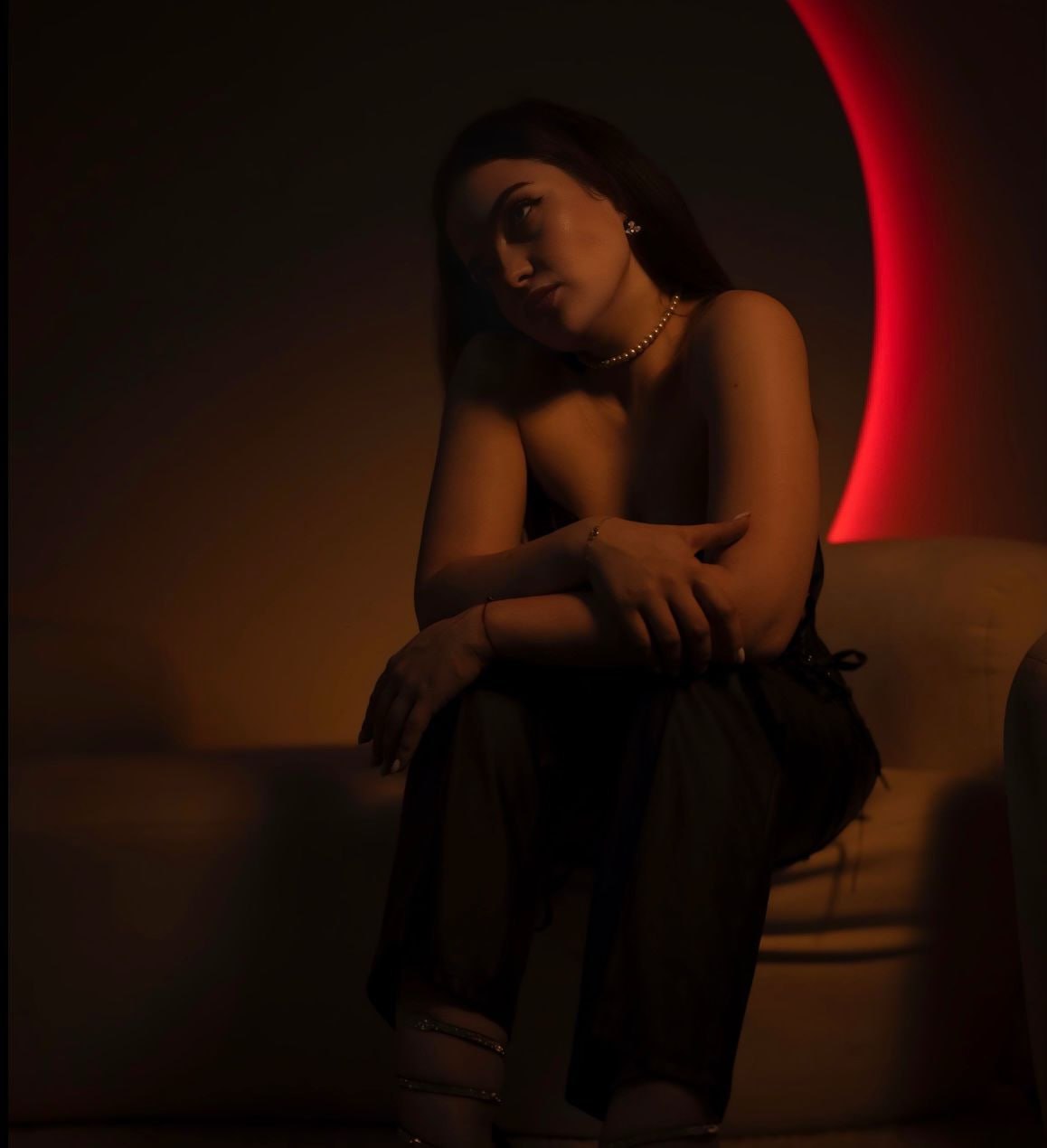 Какая модель работы более выгодна - выезд или прием у себя 