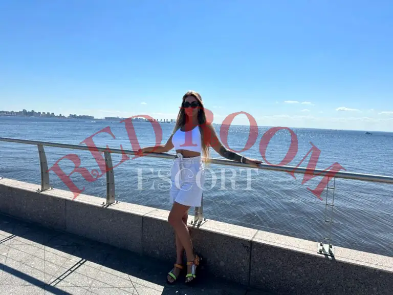 Эскортница Натали - грудь 3.5, рост 180 см, вес 69 кг, цвет волос Русые, этничность Европейская