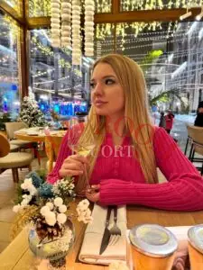 Эскортница Варвара - грудь 2.5, рост 166 см, вес 166 кг, цвет волос Брюнетки, этничность Европейская