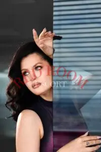 Эскортница Эльвира - грудь 3, рост 174 см, вес 59 кг, цвет волос Брюнетки, этничность Европейская