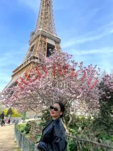 Эскортница Лана - грудь 2, рост 164 см, вес 62 кг, цвет волос Шатенки, этничность Азиатская