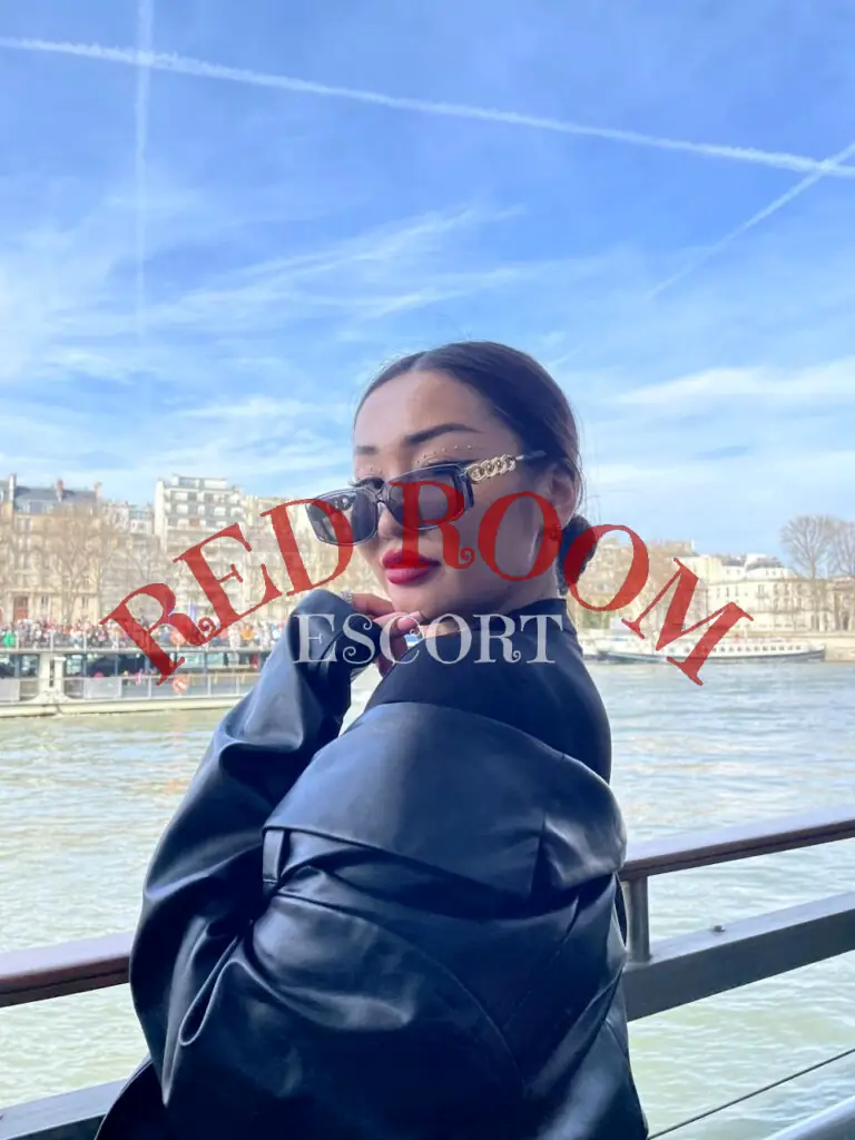 Лана — возраст 26, рост 164, вес 62, размер груди 2