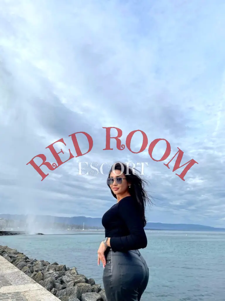 Эскортница Лана - грудь 2, рост 164 см, вес 62 кг, цвет волос Шатенки, этничность Азиатская