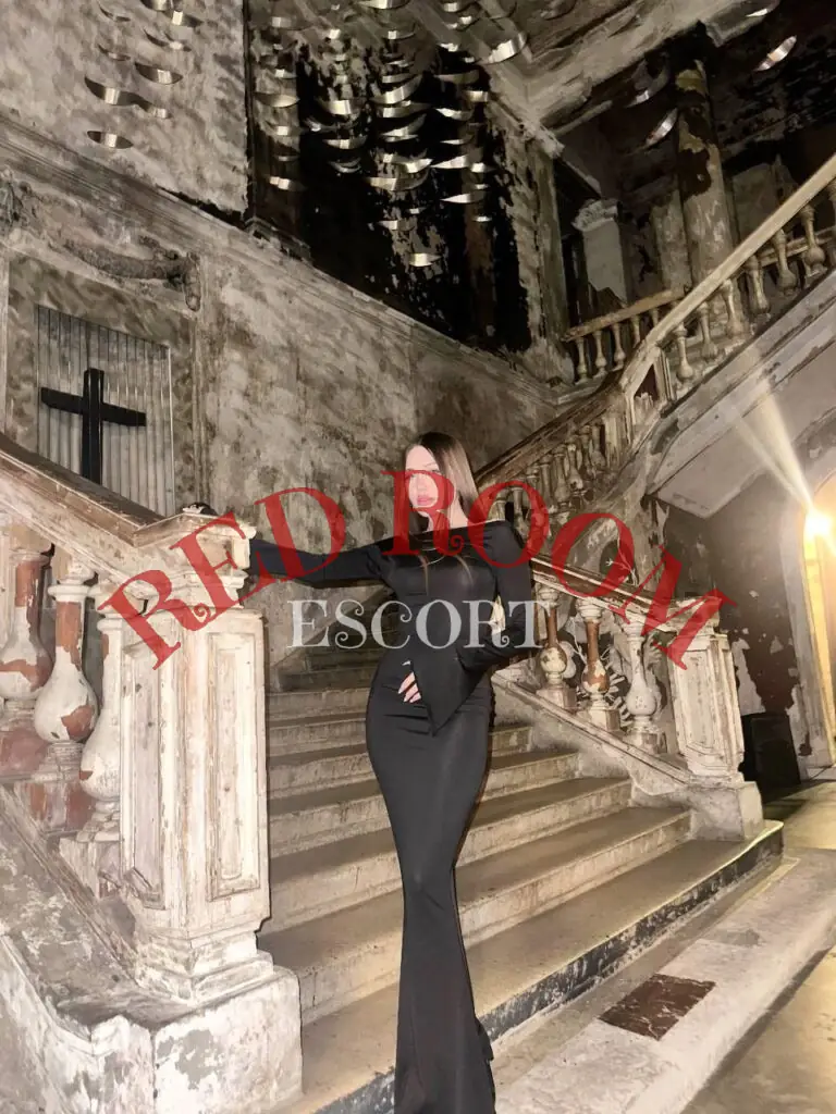 Эскортница Дженифер - грудь 2.5, рост 160 см, вес 49 кг, цвет волос Шатенки, этничность Европейская