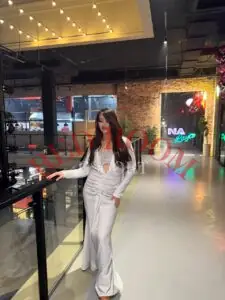 Эскортница Мия - грудь 1.5, рост 171 см, вес 70 кг, цвет волос Брюнетки, этничность Азиатская