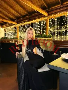 Эскортница Стася - грудь 2, рост 170 см, вес 47 кг, цвет волос Блондинки, этничность Европейская