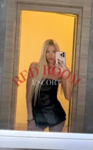 Эскортница Стася - грудь 2, рост 170 см, вес 47 кг, цвет волос Блондинки, этничность Европейская