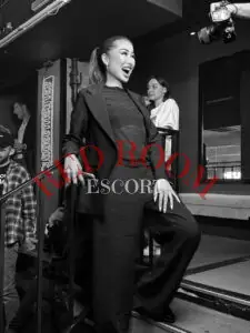 Эскортница Ная - грудь 1.5, рост 175 см, вес 56 кг, цвет волос Брюнетки, этничность Азиатская