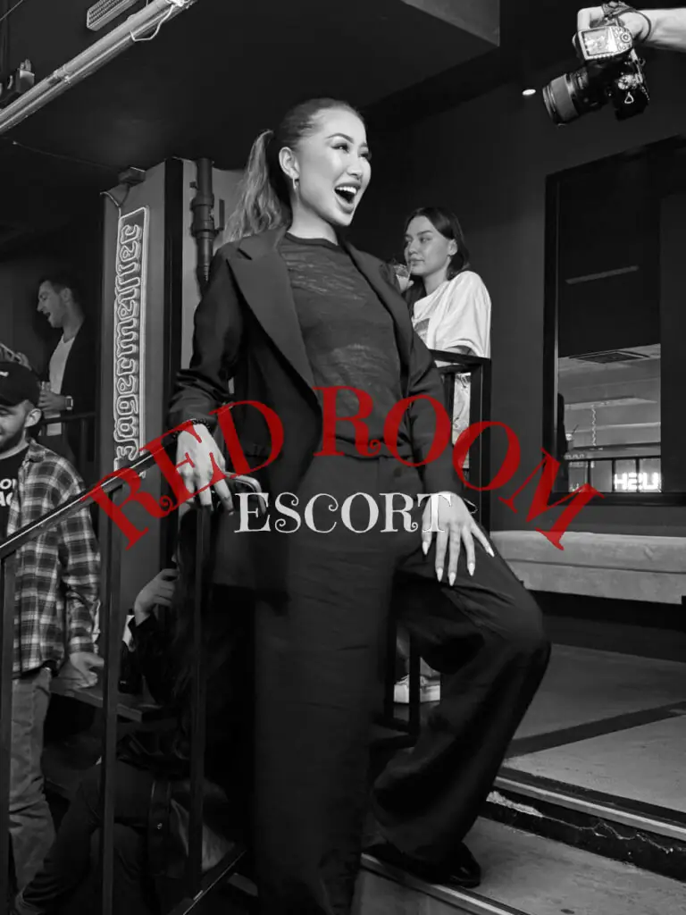 Эскортница Ная - грудь 1.5, рост 175 см, вес 56 кг, цвет волос Брюнетки, этничность Азиатская