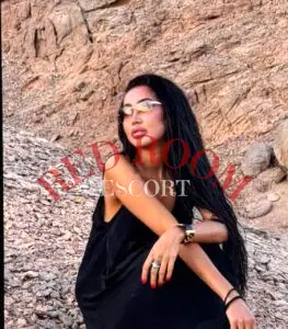 Эскортница Ная - грудь 1.5, рост 175 см, вес 56 кг, цвет волос Брюнетки, этничность Азиатская