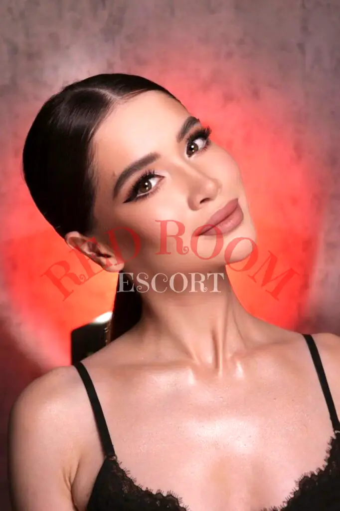 Стелла — возраст 25, рост 173, вес 53, размер груди 1.5