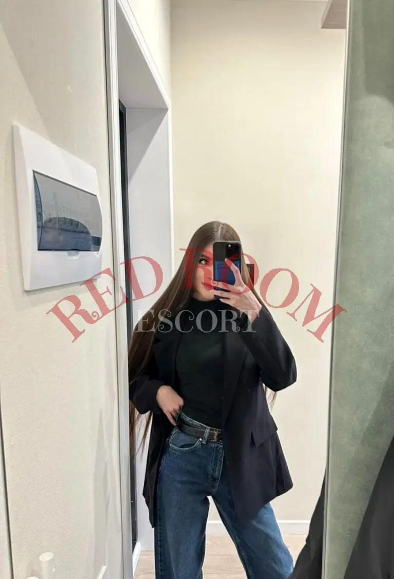 Эскортница Стелла - грудь 1.5, рост 173 см, вес 53 кг, цвет волос Брюнетки, этничность Азиатская