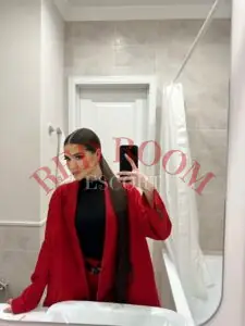 Эскортница Стелла - грудь 1.5, рост 173 см, вес 53 кг, цвет волос Брюнетки, этничность Азиатская