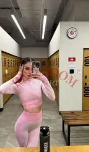 Эскортница Стелла - грудь 1.5, рост 173 см, вес 53 кг, цвет волос Брюнетки, этничность Азиатская