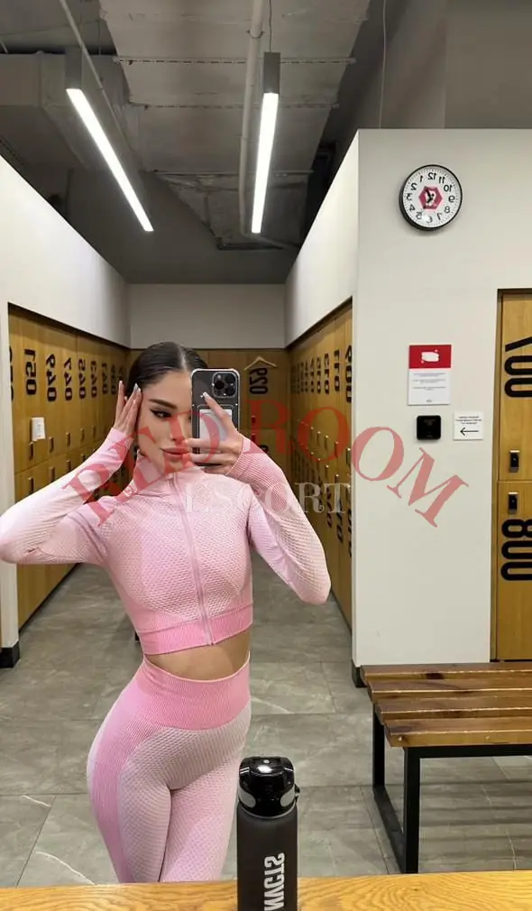 Эскортница Стелла - грудь 1.5, рост 173 см, вес 53 кг, цвет волос Брюнетки, этничность Азиатская